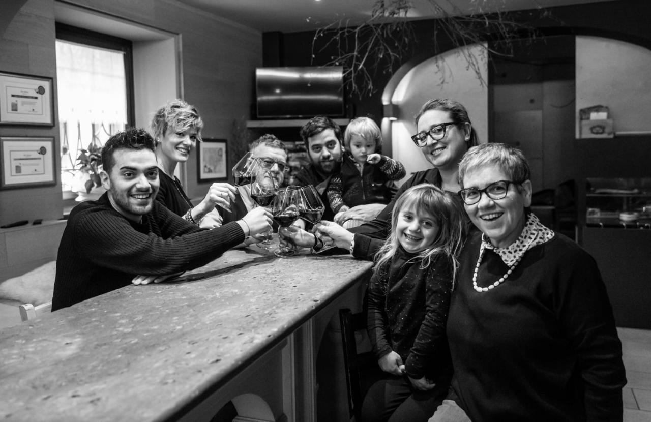 Hotel Osteria Da Alvise Sùtrio Zewnętrze zdjęcie